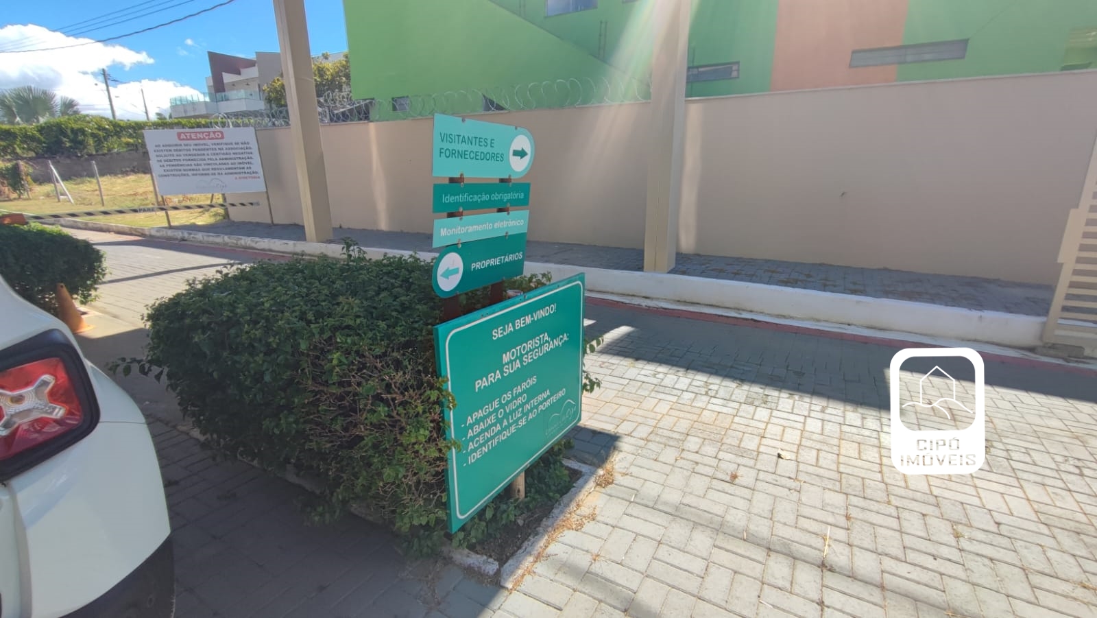 WhatsApp Image 2023-03-20 at 13.58.17 (2).jpeg